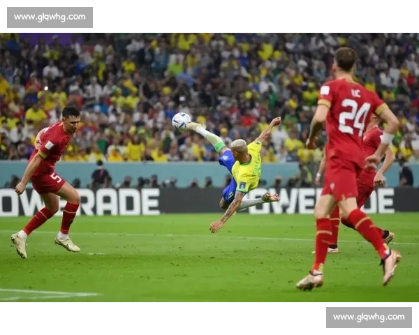 国家德比闹剧:维尼修斯唇语喊离队